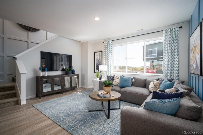 2052 S Holly St #4, Denver, CO 80222