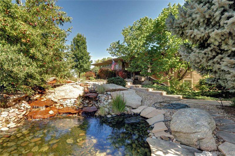 8801 Prairie Knoll Dr, Longmont, CO 80503