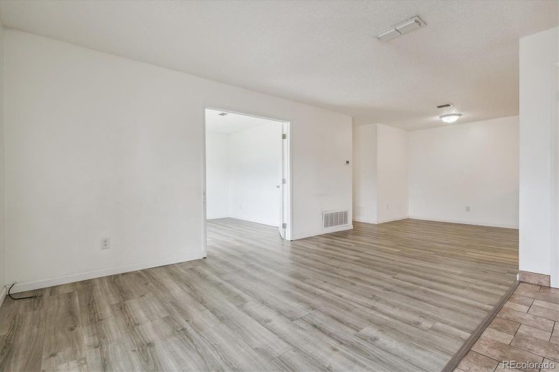 2380 E Fremont #H20, Littleton, CO 80122