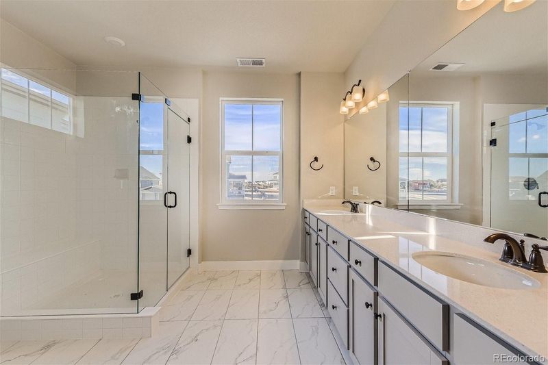 7338 S White Crow Way, Aurora, CO 80016