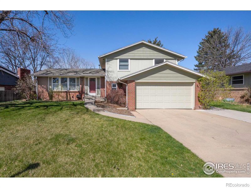5 Dartmouth Cir, Longmont, CO 80503