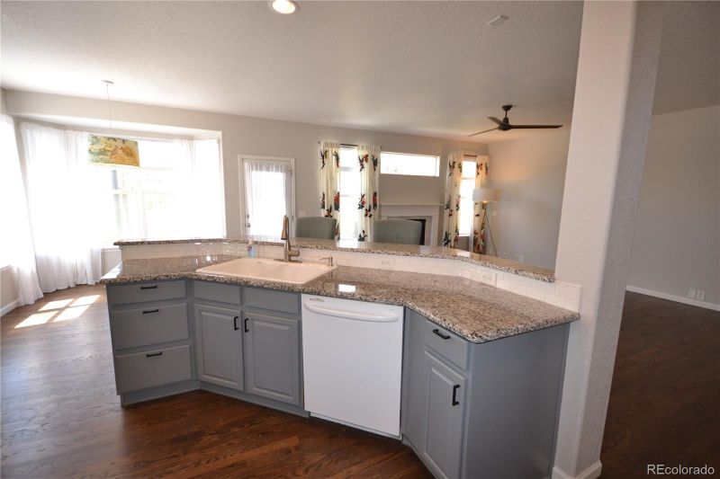 1725 Sicily Dr, Longmont, CO 80503
