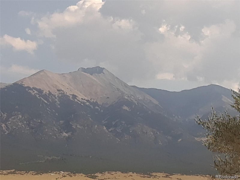11398 13th St, Blanca, CO 81123