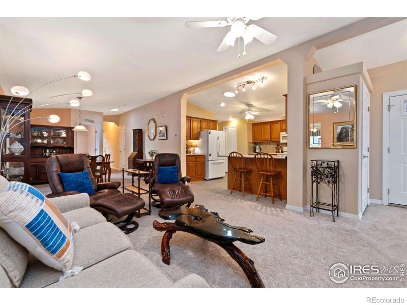 909 Sunchase Dr, Fort Collins, CO 80524