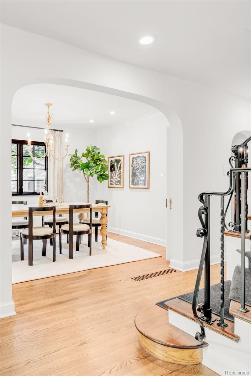366 Clermont St, Denver, CO 80220
