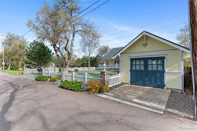 8021 W 51st Ave, Arvada, CO 80002