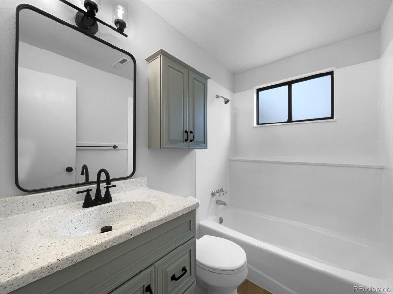 2200 36th St, Evans, CO 80620