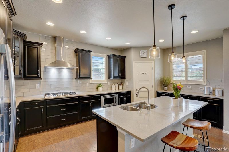 17125 Mariposa St, Broomfield, CO 80023