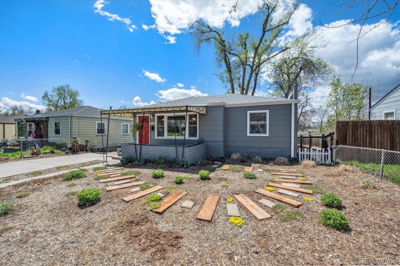 4565 S Bannock St, Englewood, CO 80110
