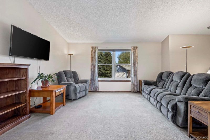 12609 Julian St, Broomfield, CO 80020