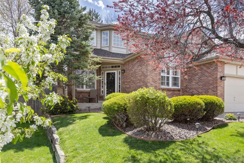 8890 W Long Ct, Littleton, CO 80123
