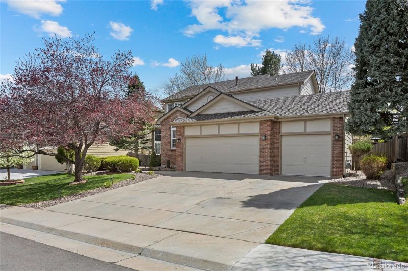 8890 W Long Ct, Littleton, CO 80123