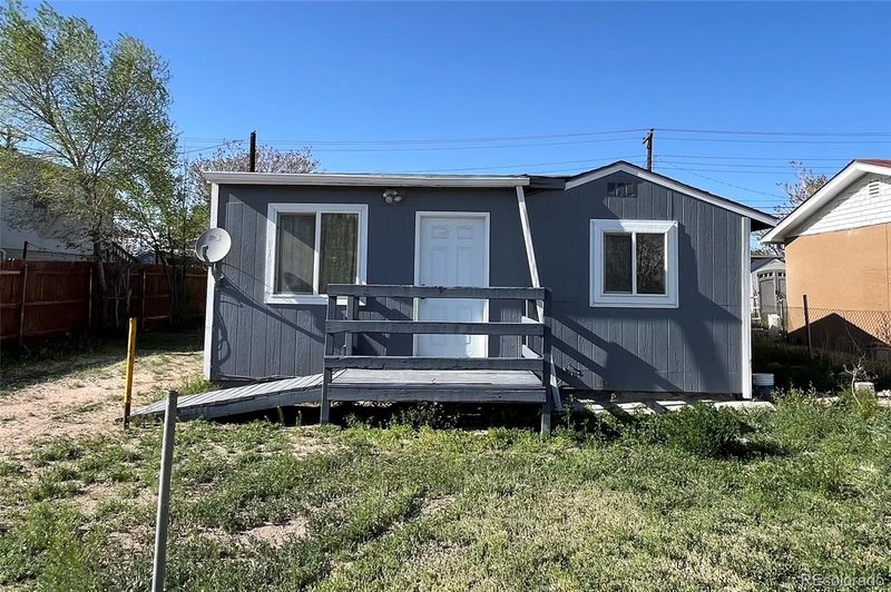 2711 E 15th St, Pueblo, CO 81001