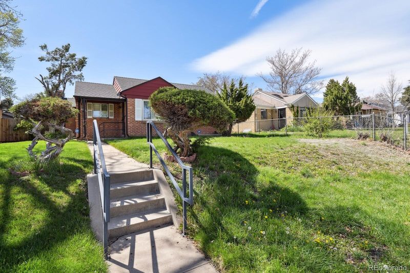 3033 Leyden St, Denver, CO 80207