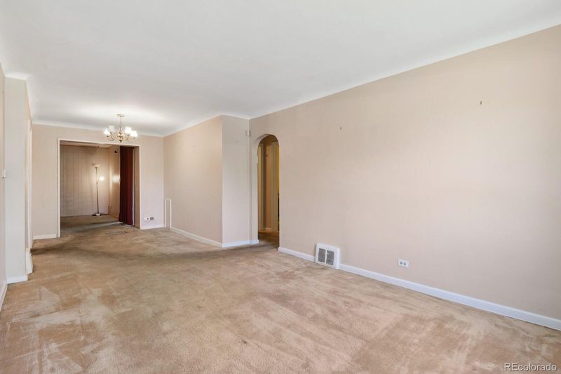 3033 Leyden St, Denver, CO 80207