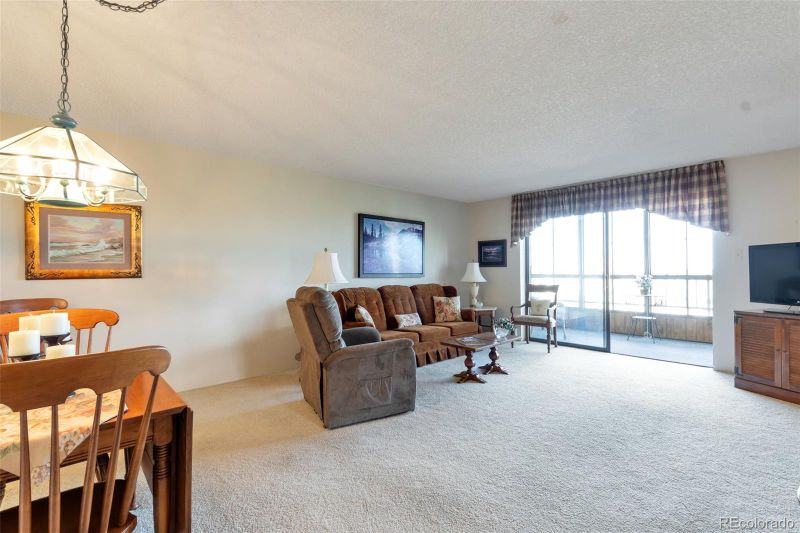 13901 E Marina Dr #606, Aurora, CO 80014