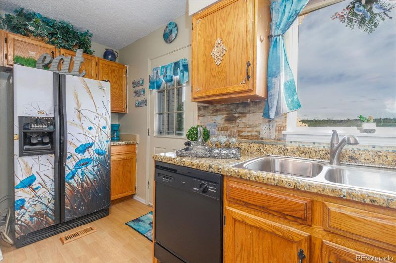 9737 W Cornell Pl, Lakewood, CO 80227