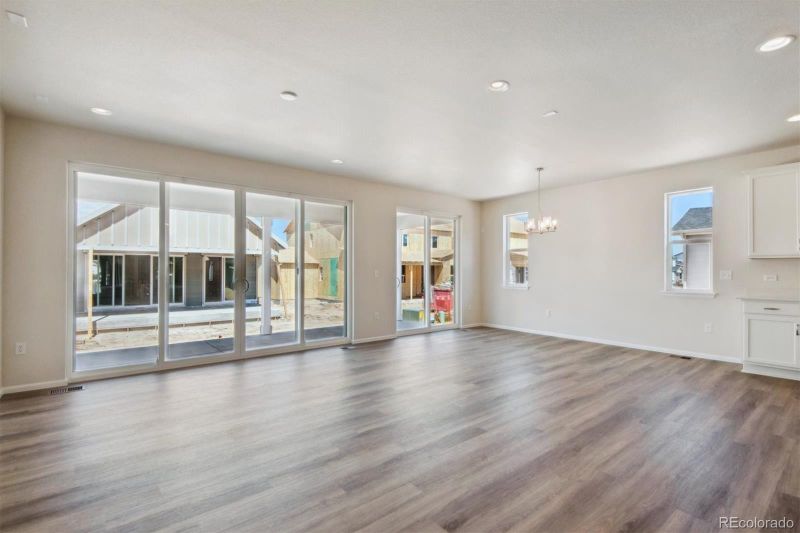 9715 Ceylon Ct, Commerce City, CO 80022