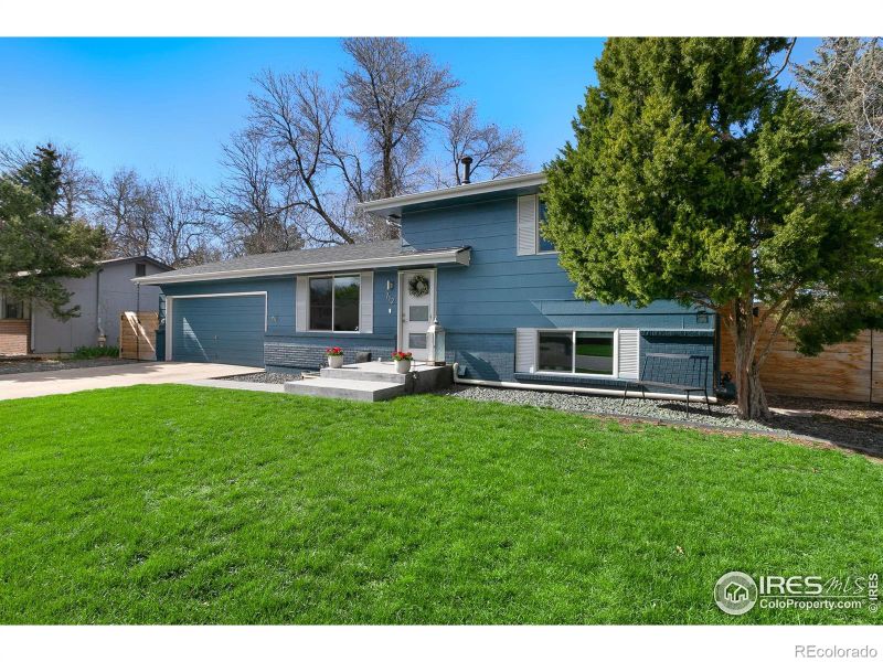 712 Wagonwheel Dr, Fort Collins, CO 80526