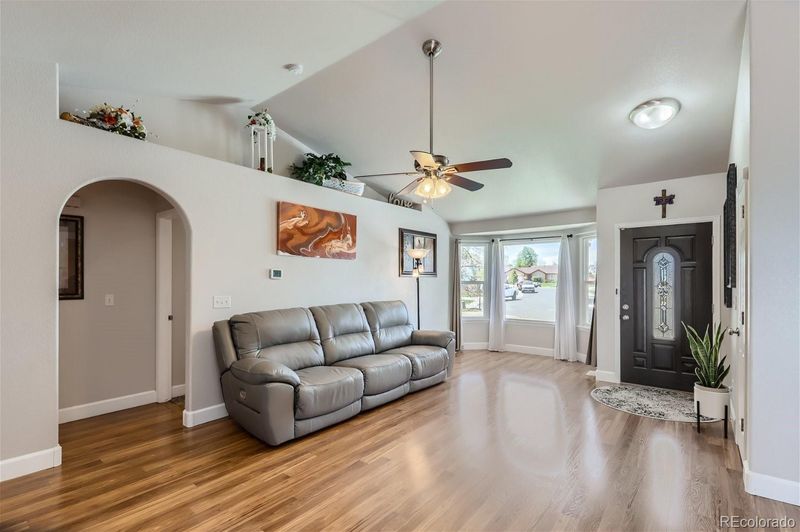 3816 Dove Ln, Evans, CO 80620