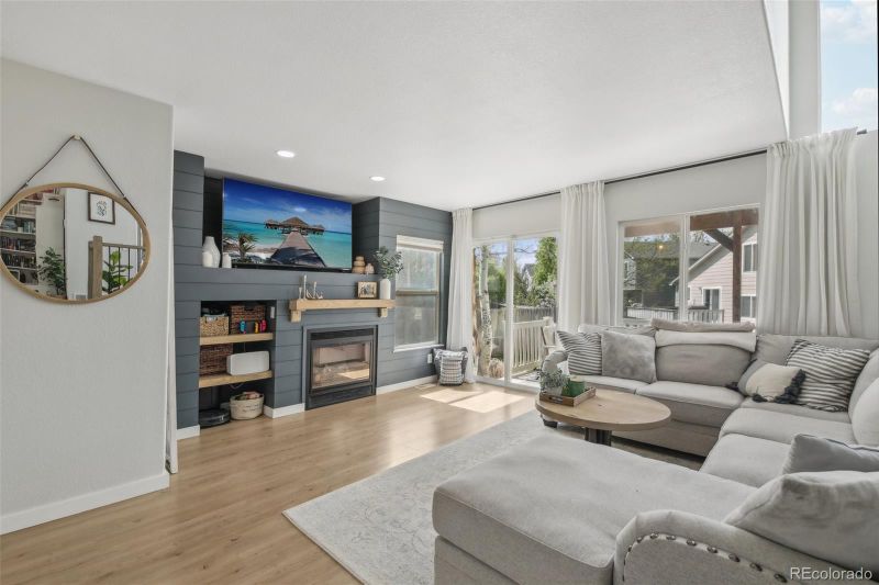 21030 E Belleview Pl, Centennial, CO 80015