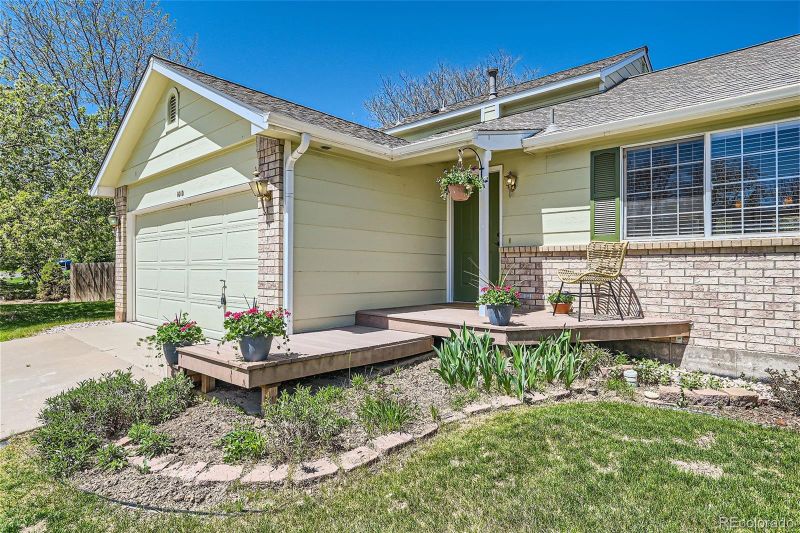 1010 Woodside Rd, Longmont, CO 80504