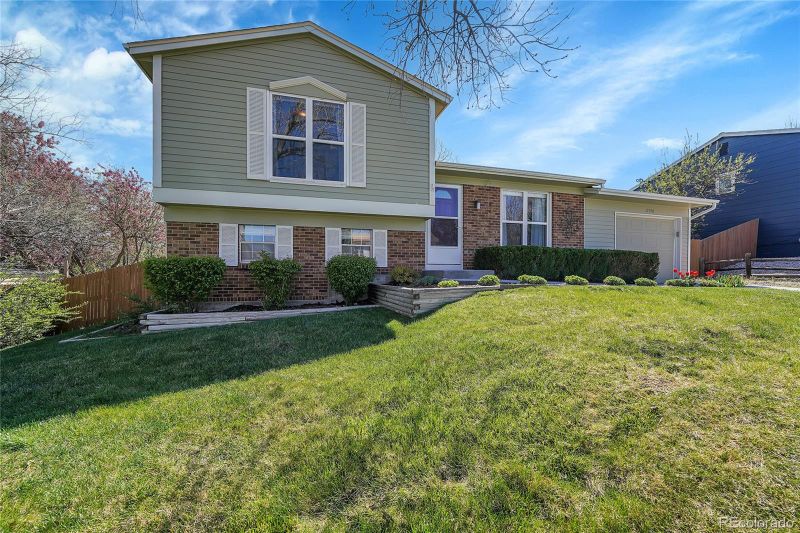 11590 Hot Springs Dr, Parker, CO 80138