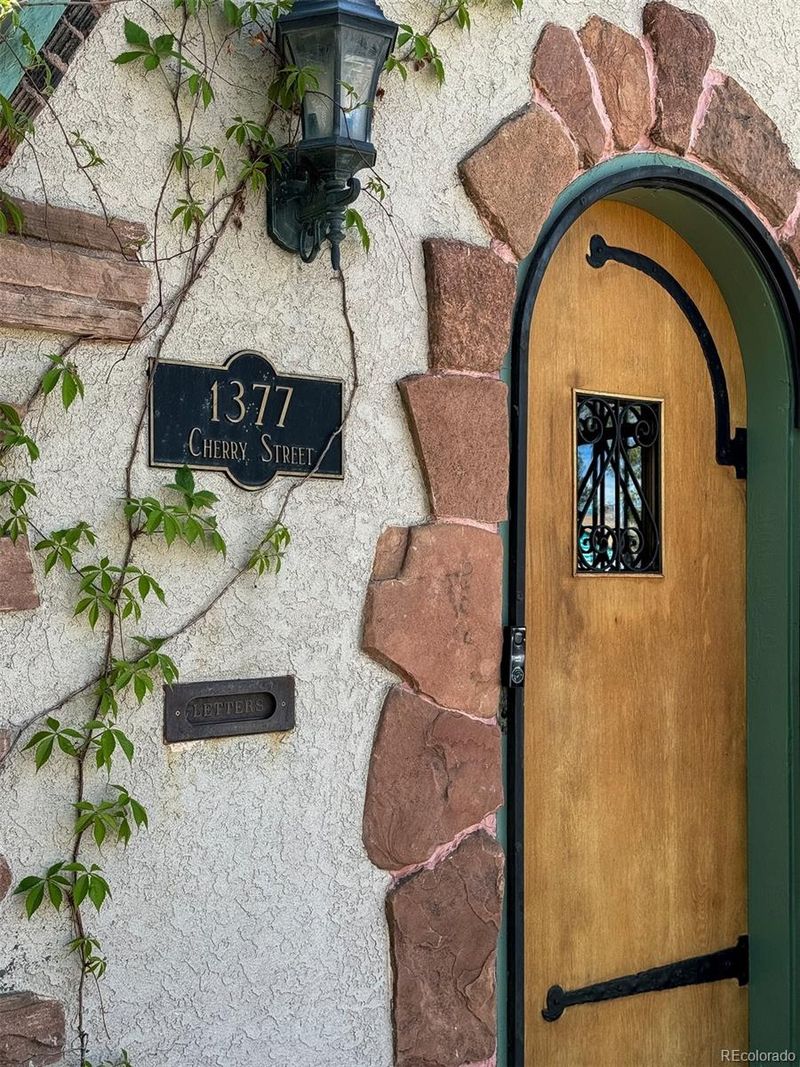 1377 Cherry St, Denver, CO 80220