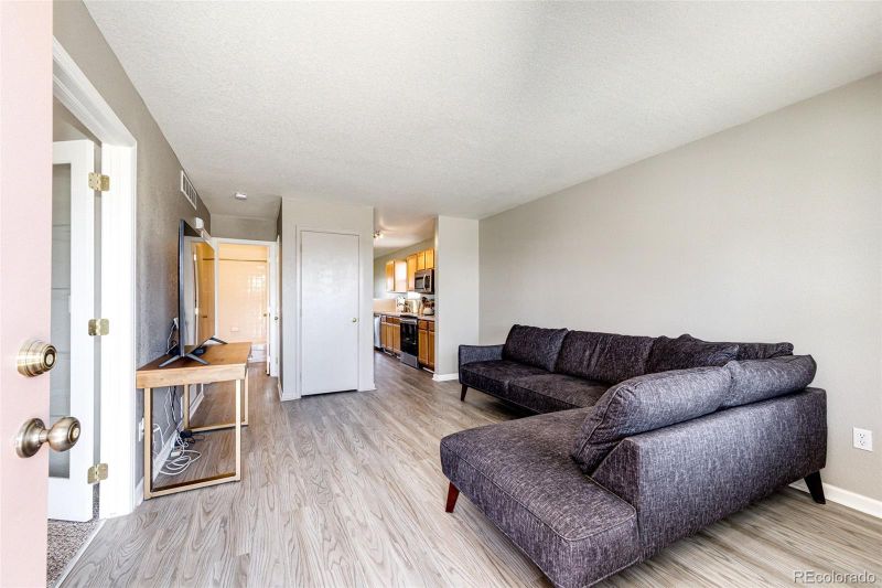 2706 Renshaw St, Strasburg, CO 80136