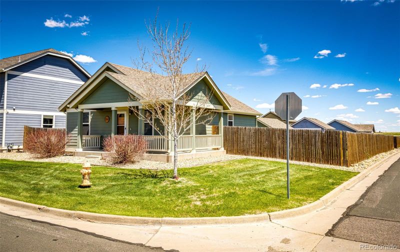 2706 Renshaw St, Strasburg, CO 80136