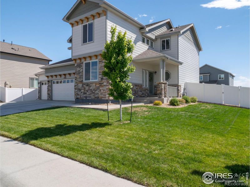 4581 Hollycomb Dr, Windsor, CO 80550
