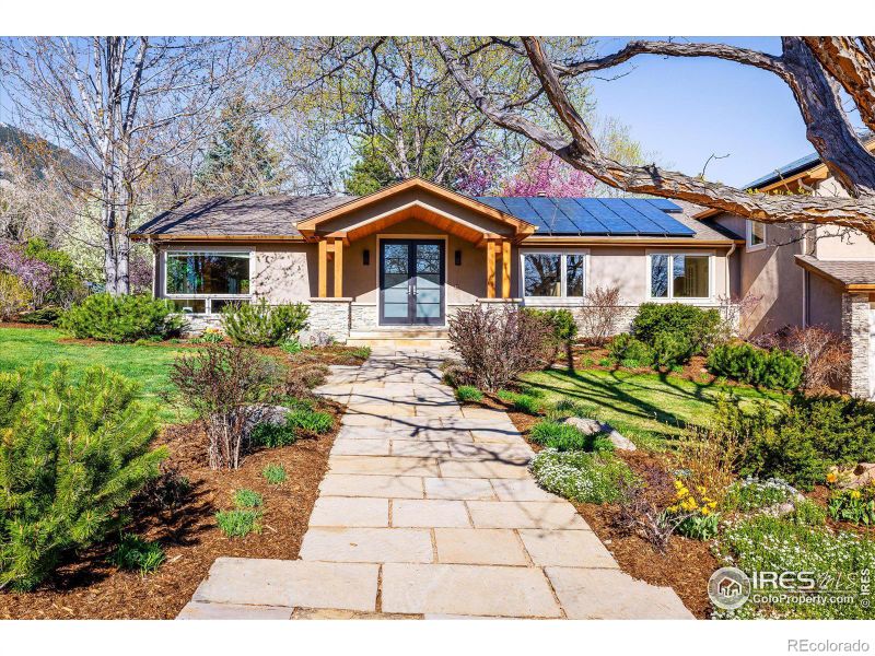 2501 Briarwood Dr, Boulder, CO 80305