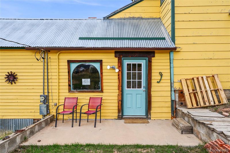 719 Spicer Ave, Victor, CO 80860