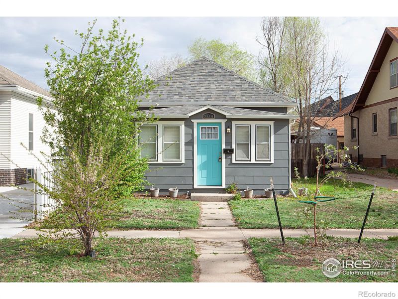 208 Lincoln St, Sterling, CO 80751
