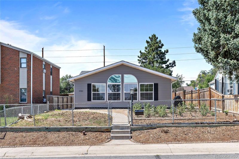 1061 S Quitman St, Denver, CO 80219