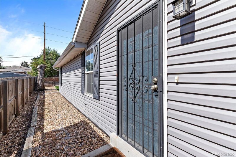 1061 S Quitman St, Denver, CO 80219