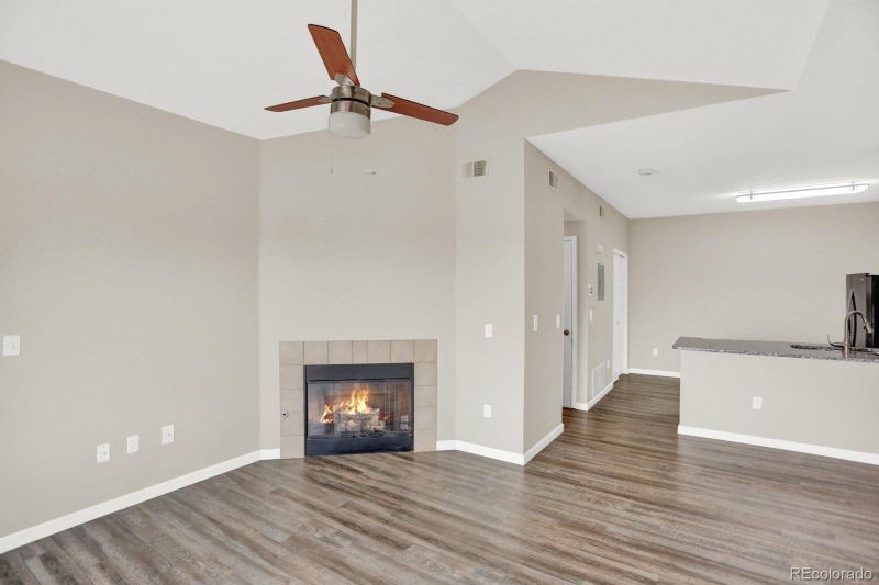 911 S Zeno Way #203, Aurora, CO 80017