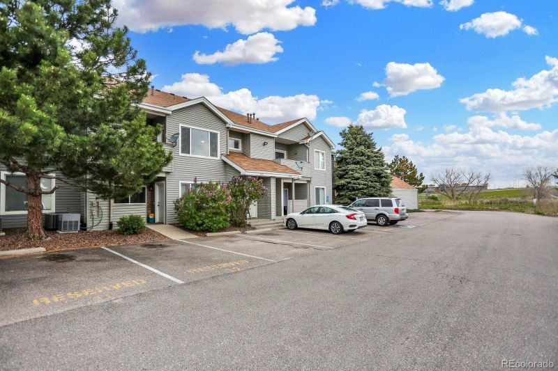 911 S Zeno Way #203, Aurora, CO 80017