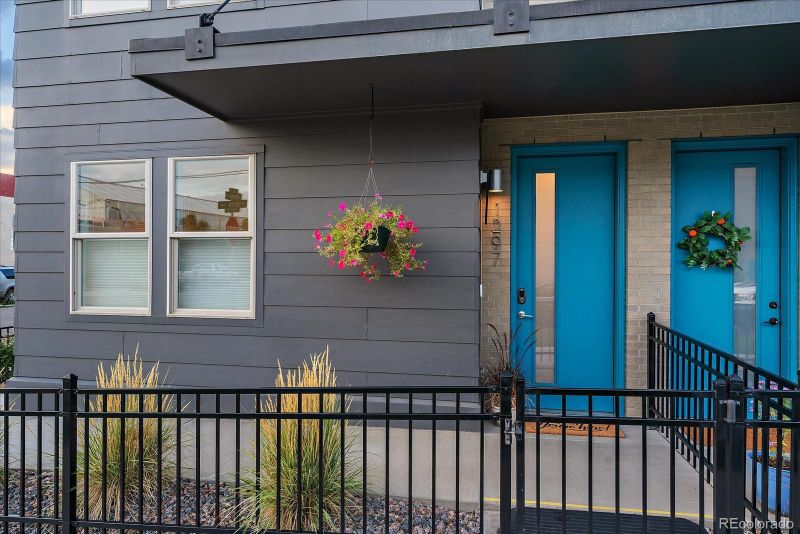 1297 W 9th Ave, Denver, CO 80204