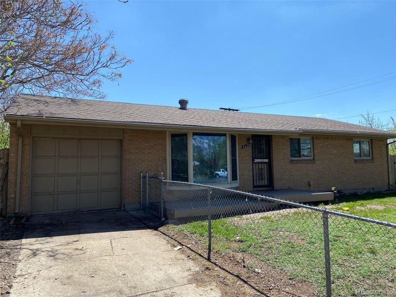 8620 Essex St, Denver, CO 80229