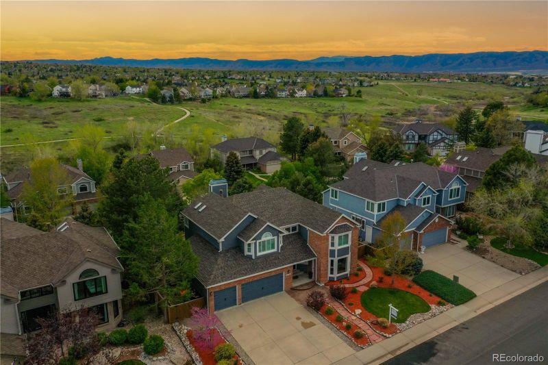 2066 Glenhaven Dr, Highlands Ranch, CO 80126