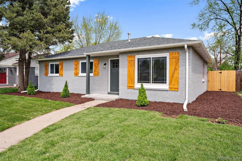 2948 Hudson St, Denver, CO 80207