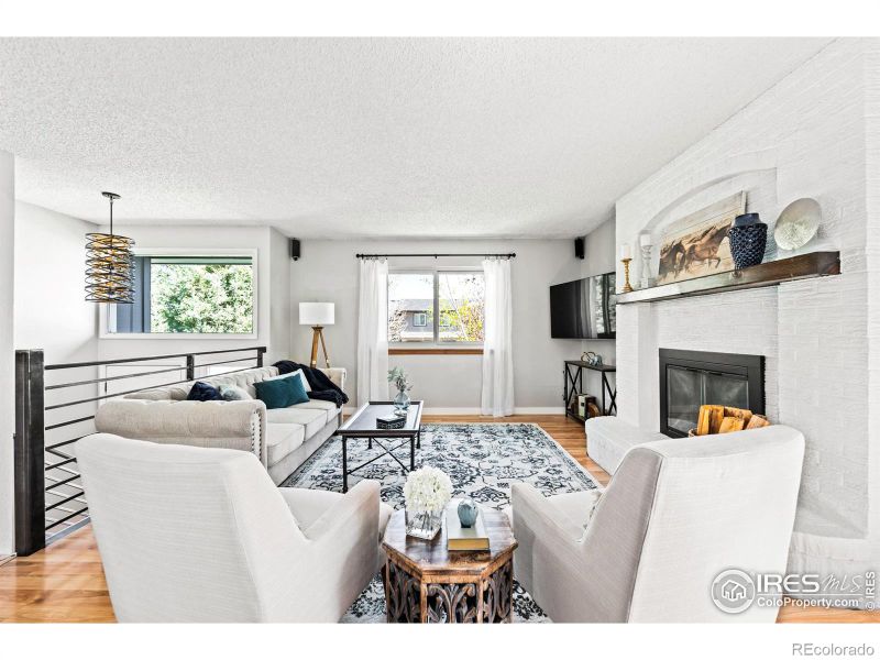 1095 Sparta Dr, Lafayette, CO 80026