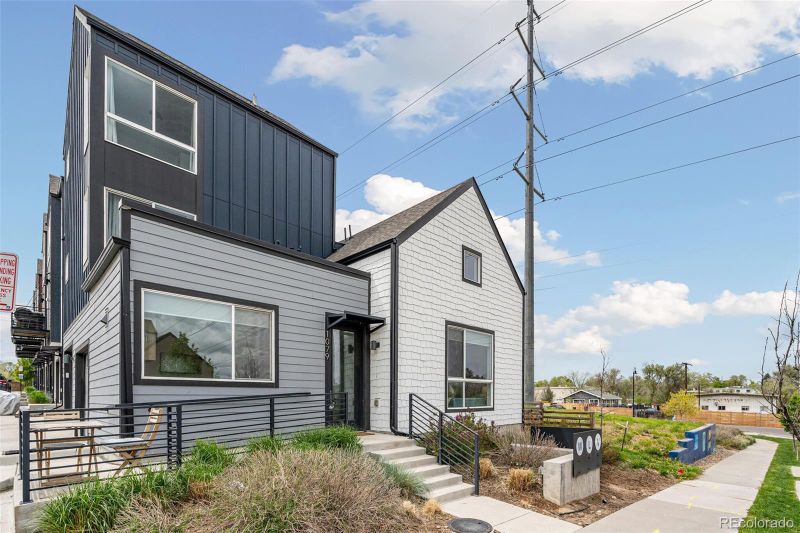 1079 Depew St, Lakewood, CO 80214