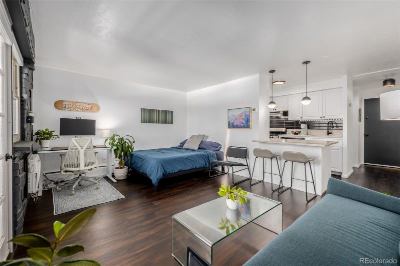 625 Pennsylvania St #608, Denver, CO 80203