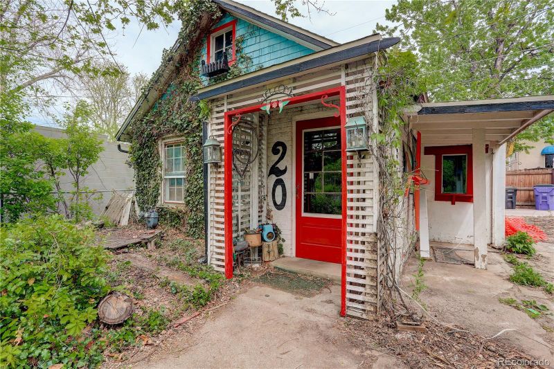 2040 S Pearl St, Denver, CO 80210