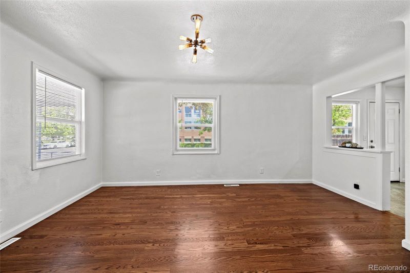 2388 Hanover St, Aurora, CO 80010