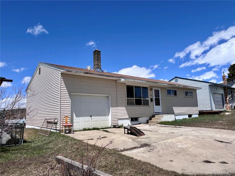 606 W 7th St, Leadville, CO 80461