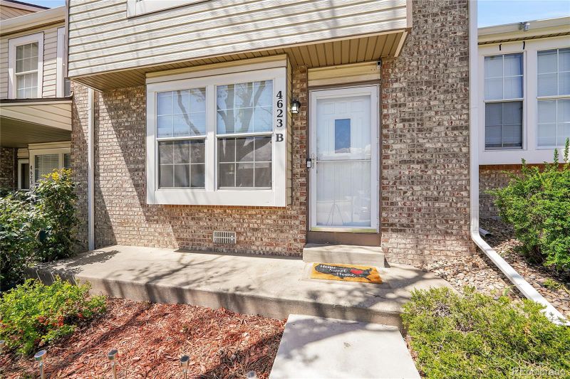 4623 S Crystal Way #B200, Aurora, CO 80015