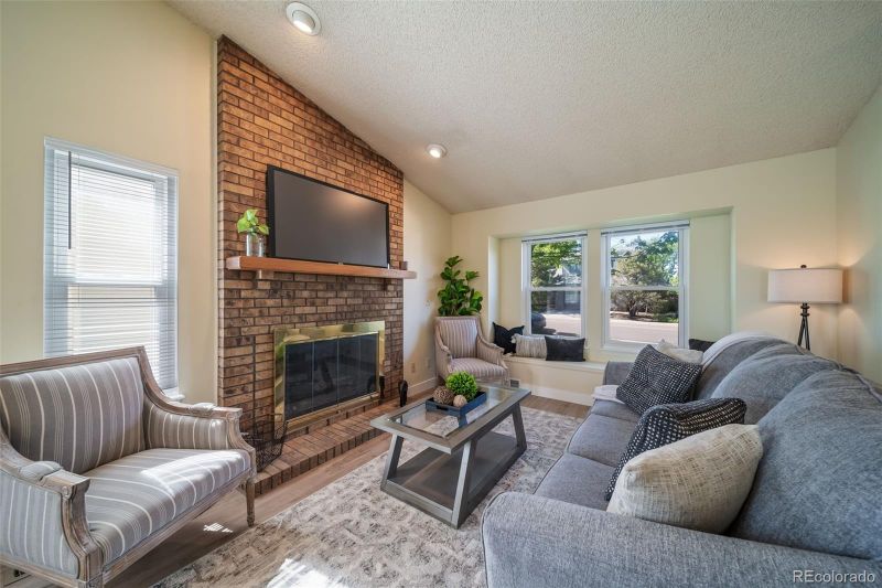 263 Southpark Rd, Highlands Ranch, CO 80126